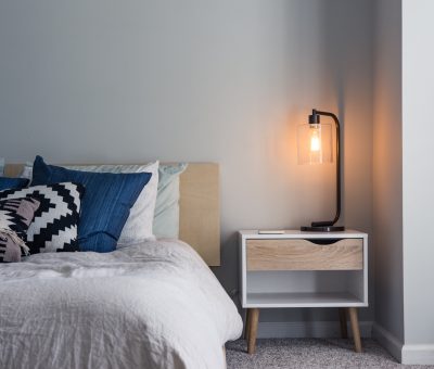 Sypialnia w stylu skandynawskim - jakie meble wybrać